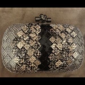 Bottega Veneta Clutch Bag Ayers Knot